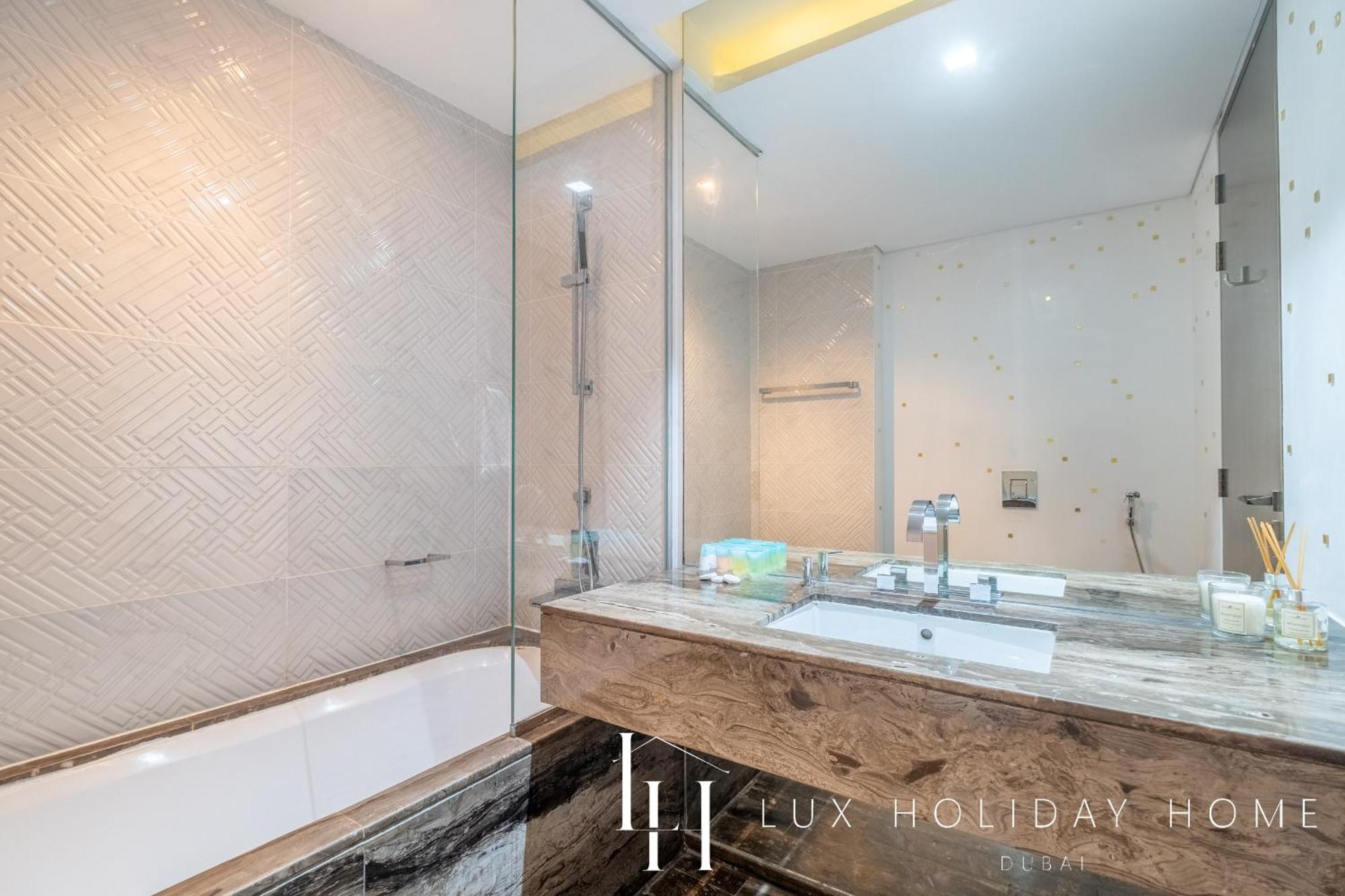 Lux - Lavish Suite With Full Palm Jumeirah View 1 Dubai Exterior foto